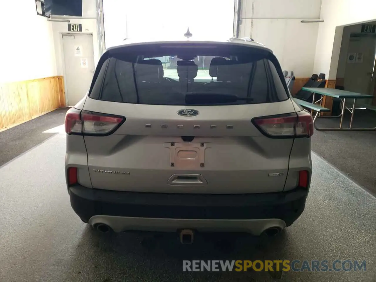 6 Photograph of a damaged car 1FMCU9J93LUA37510 FORD ESCAPE 2020