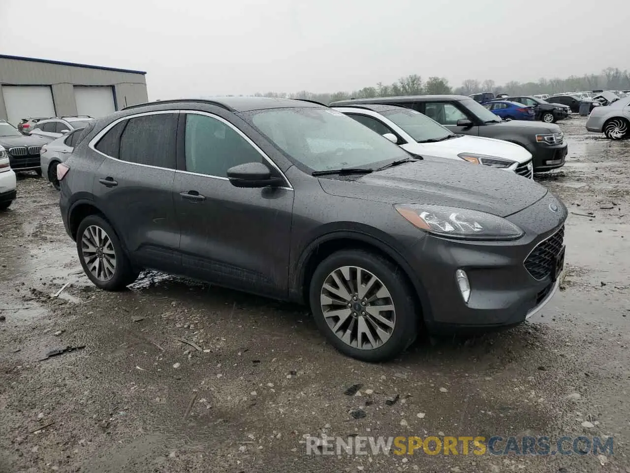 4 Photograph of a damaged car 1FMCU9J93LUC16596 FORD ESCAPE 2020