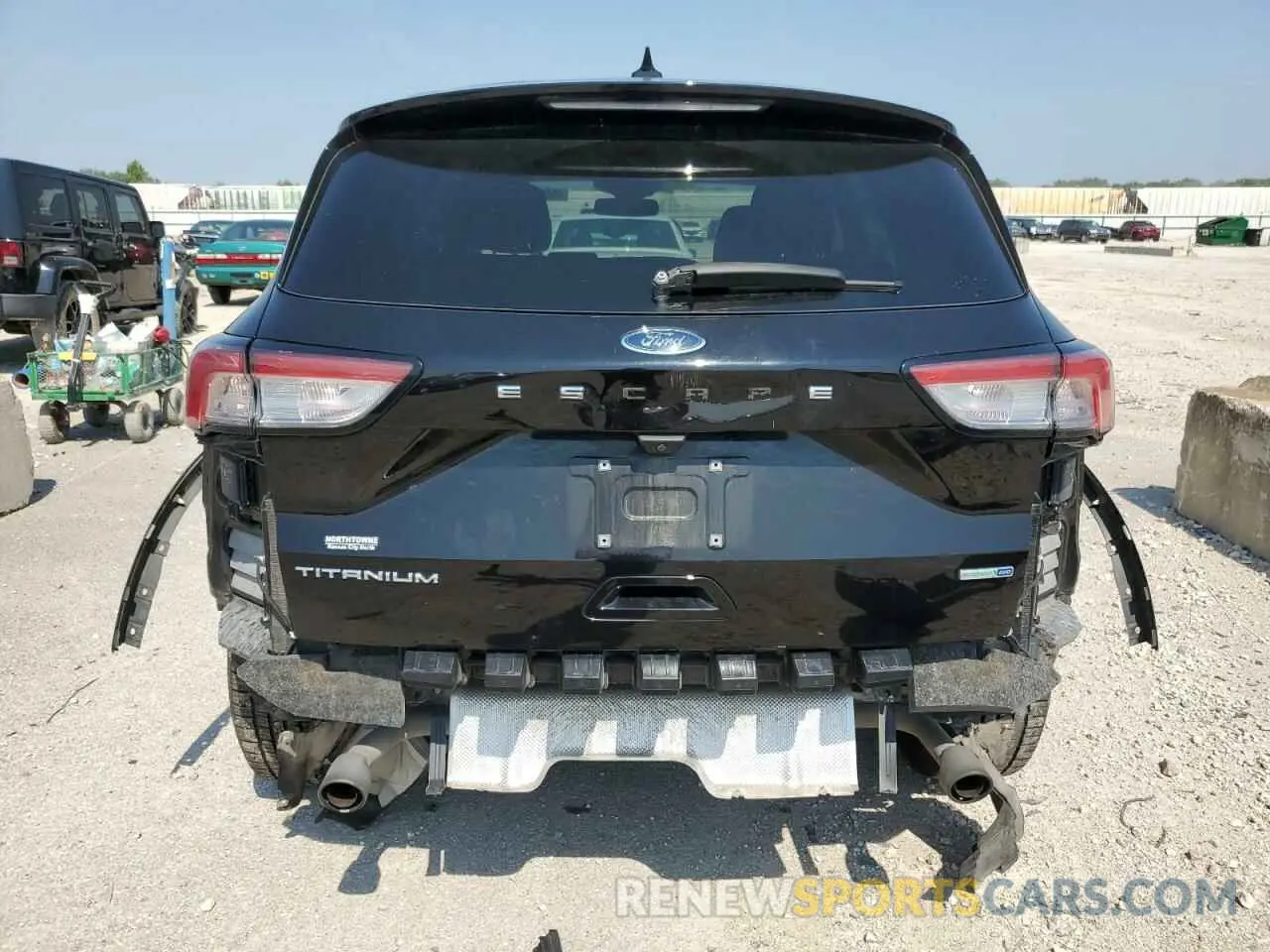 6 Фотография поврежденного автомобиля 1FMCU9J95LUA37590 FORD ESCAPE 2020