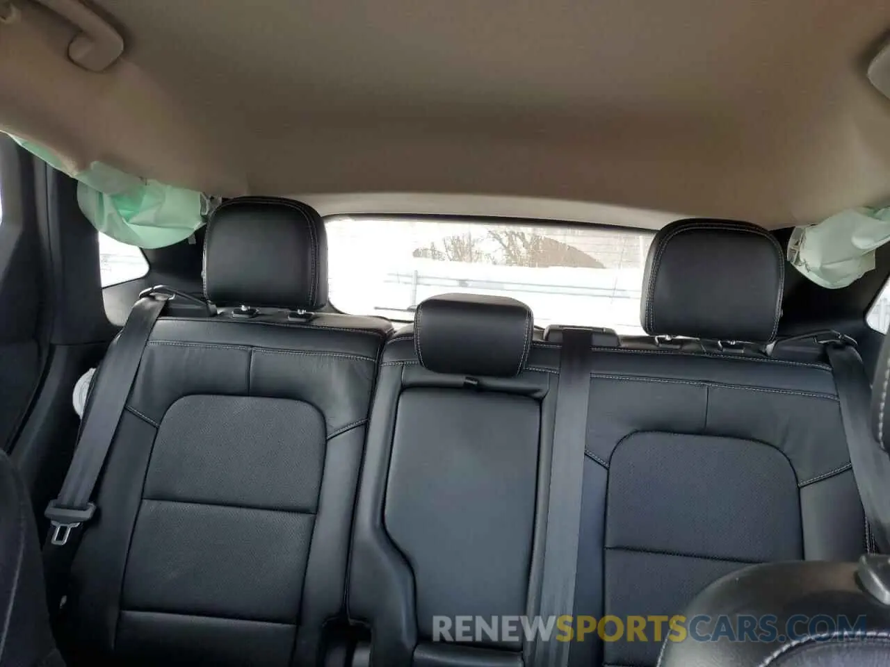 10 Фотография поврежденного автомобиля 1FMCU9J95LUB75968 FORD ESCAPE 2020