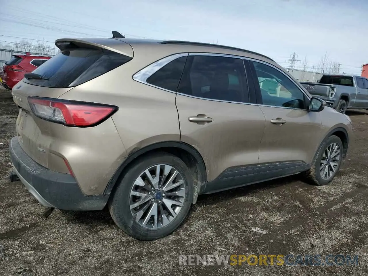 3 Фотография поврежденного автомобиля 1FMCU9J95LUB75968 FORD ESCAPE 2020