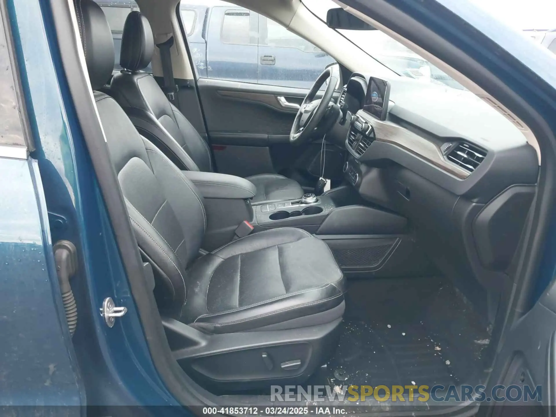 5 Photograph of a damaged car 1FMCU9J97LUB28148 FORD ESCAPE 2020