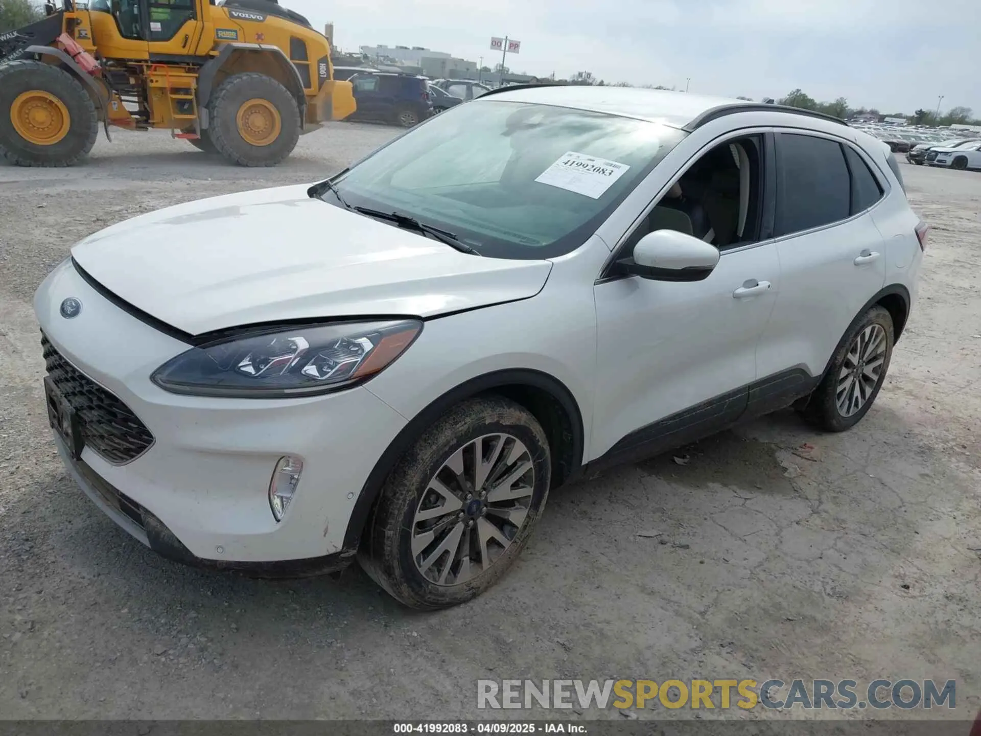 2 Фотография поврежденного автомобиля 1FMCU9J99LUB45341 FORD ESCAPE 2020