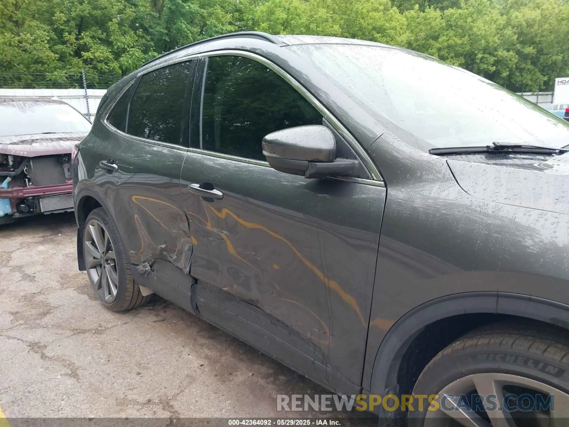 6 Photograph of a damaged car 1FMCU9J9XLUA81357 FORD ESCAPE 2020