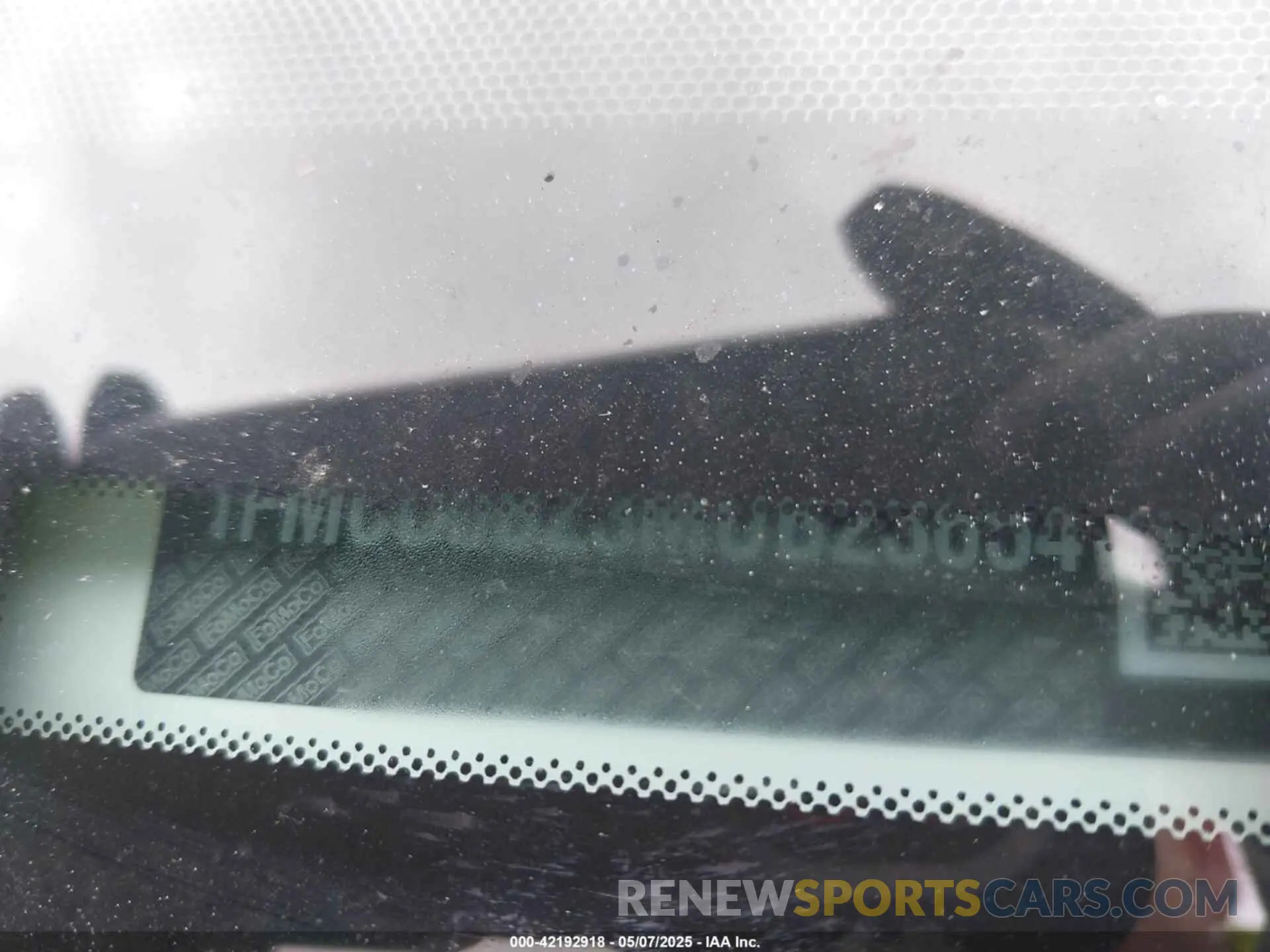 17 Photograph of a damaged car 1FMCU0BZ3MUB23654 FORD ESCAPE 2021