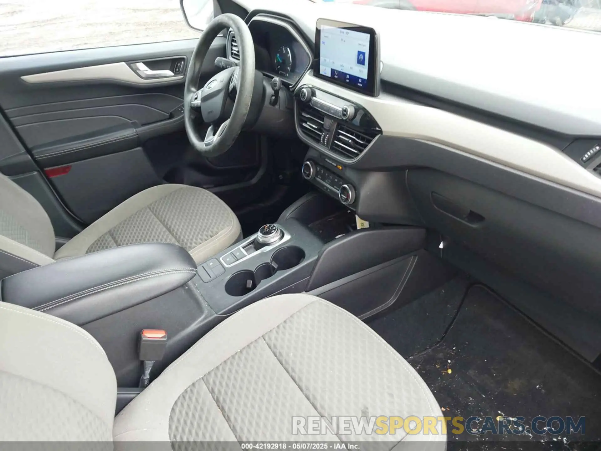 5 Photograph of a damaged car 1FMCU0BZ3MUB23654 FORD ESCAPE 2021