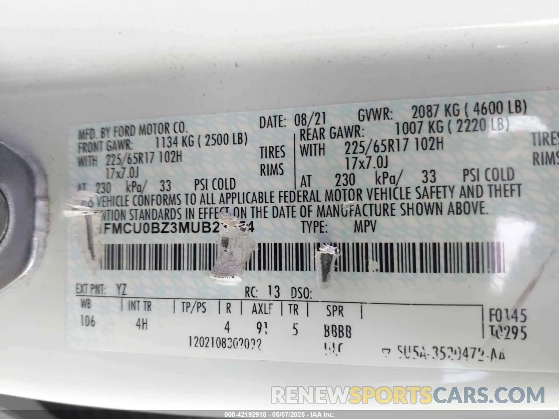 9 Photograph of a damaged car 1FMCU0BZ3MUB23654 FORD ESCAPE 2021