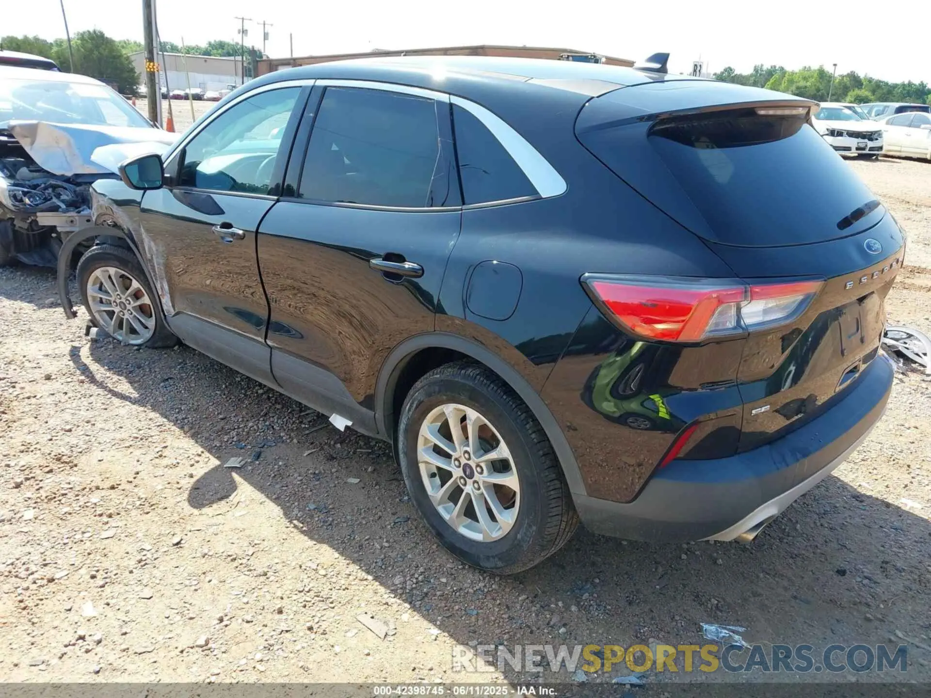3 Photograph of a damaged car 1FMCU0BZ4MUA67773 FORD ESCAPE 2021