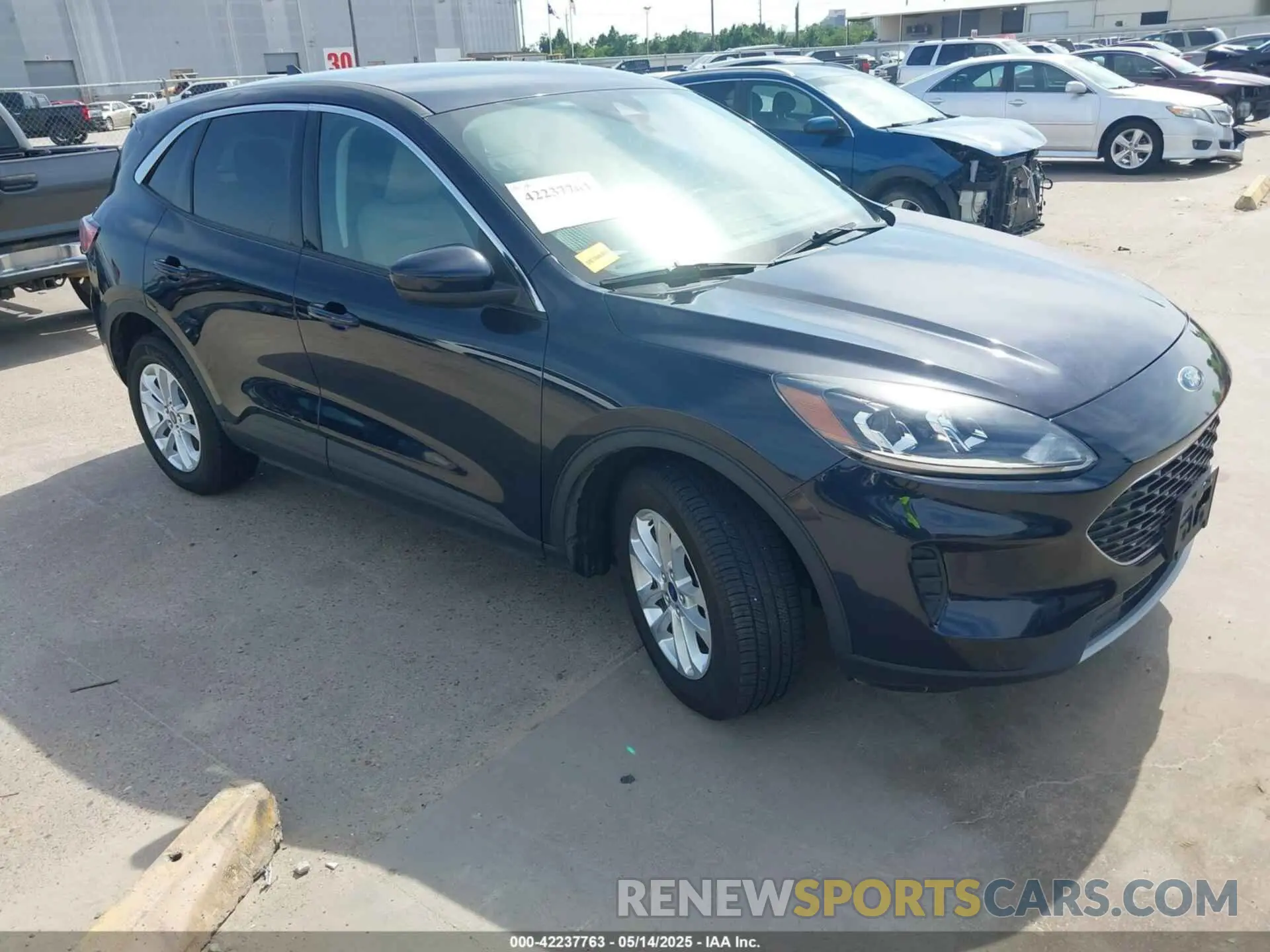 1 Фотография поврежденного автомобиля 1FMCU0BZ8MUA40236 FORD ESCAPE 2021