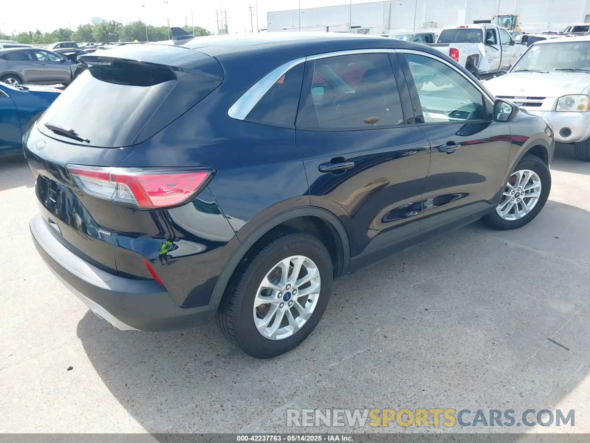 4 Фотография поврежденного автомобиля 1FMCU0BZ8MUA40236 FORD ESCAPE 2021