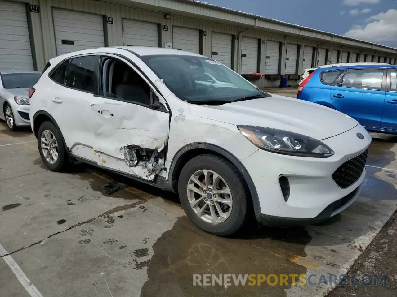 4 Photograph of a damaged car 1FMCU0BZXMUA59452 FORD ESCAPE 2021