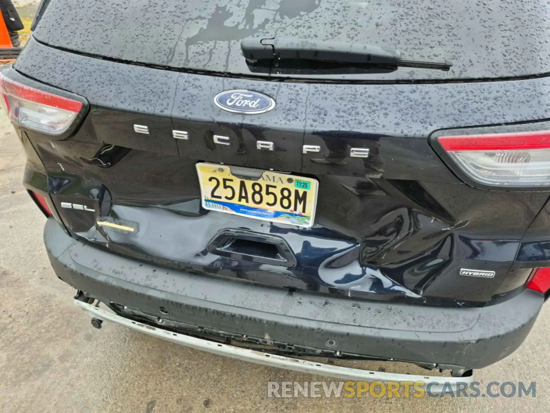 22 Photograph of a damaged car 1FMCU0CZ9MUB25164 FORD ESCAPE 2021