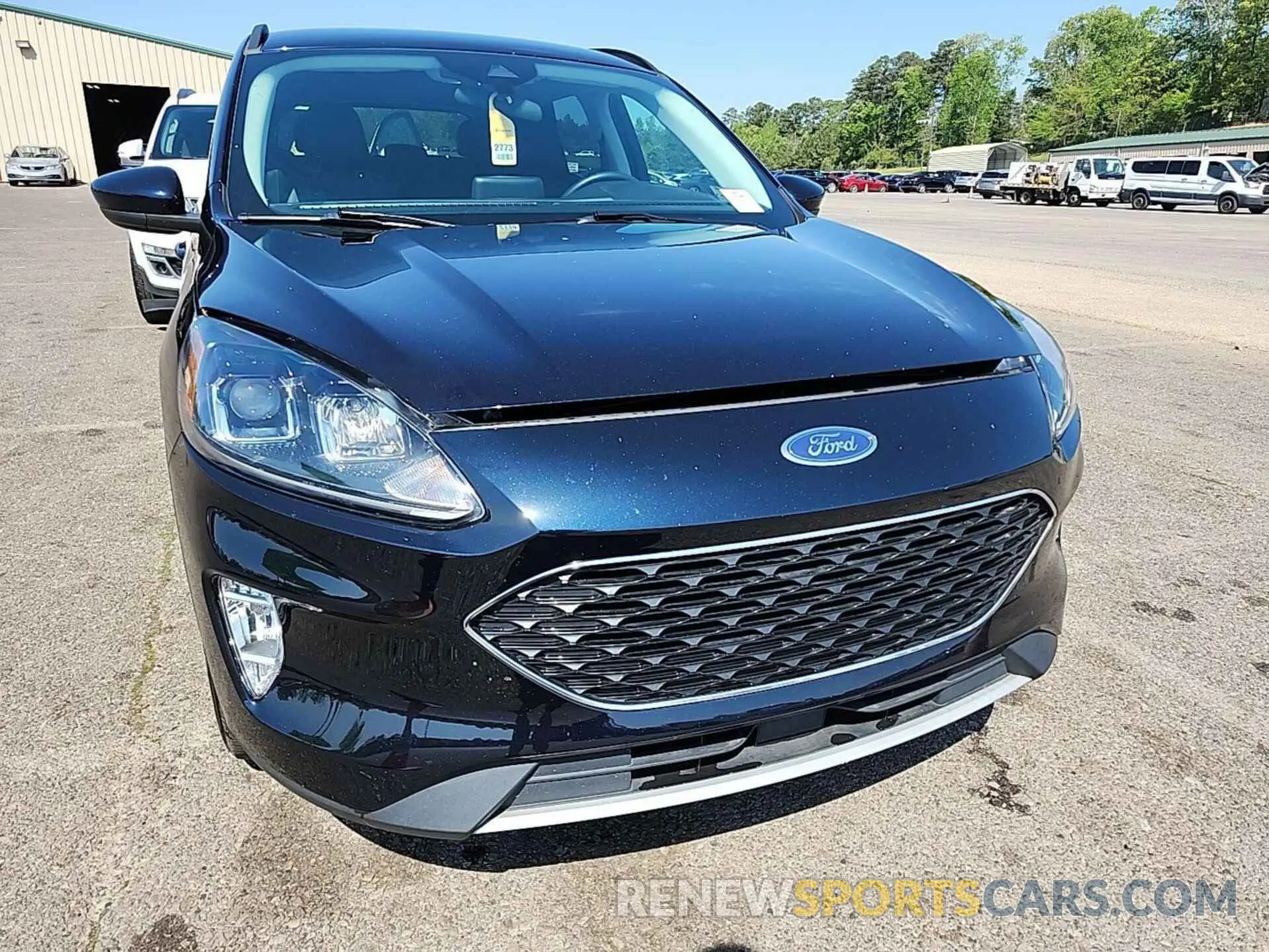 28 Photograph of a damaged car 1FMCU0CZ9MUB25164 FORD ESCAPE 2021