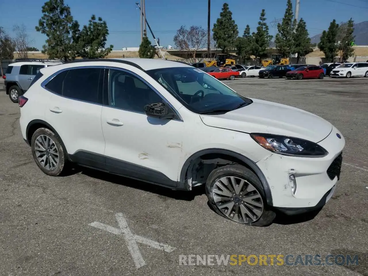4 Photograph of a damaged car 1FMCU0DZ9MUA21577 FORD ESCAPE 2021