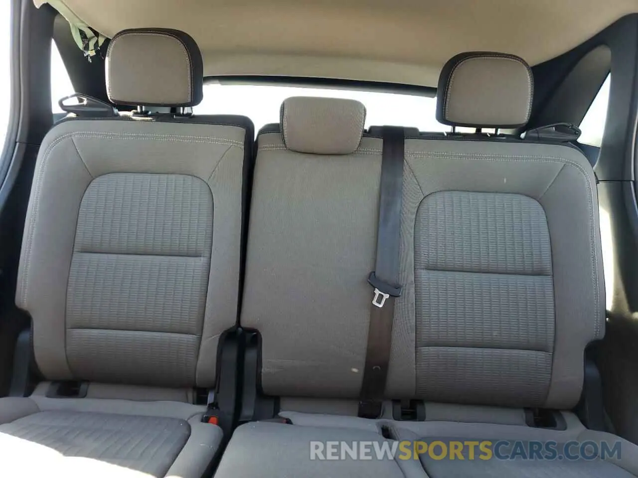 10 Photograph of a damaged car 1FMCU0F61MUA33502 FORD ESCAPE 2021