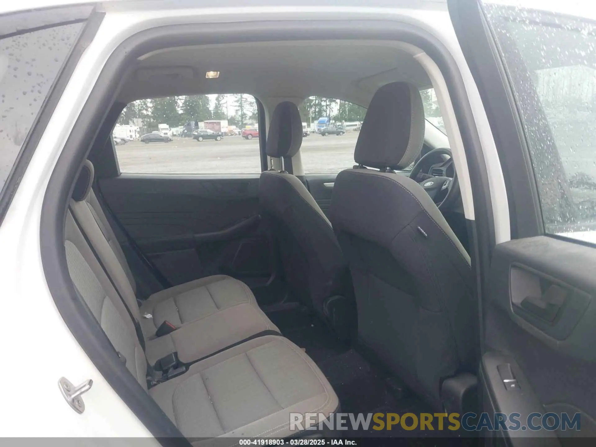 8 Фотография поврежденного автомобиля 1FMCU0F63MUA84404 FORD ESCAPE 2021