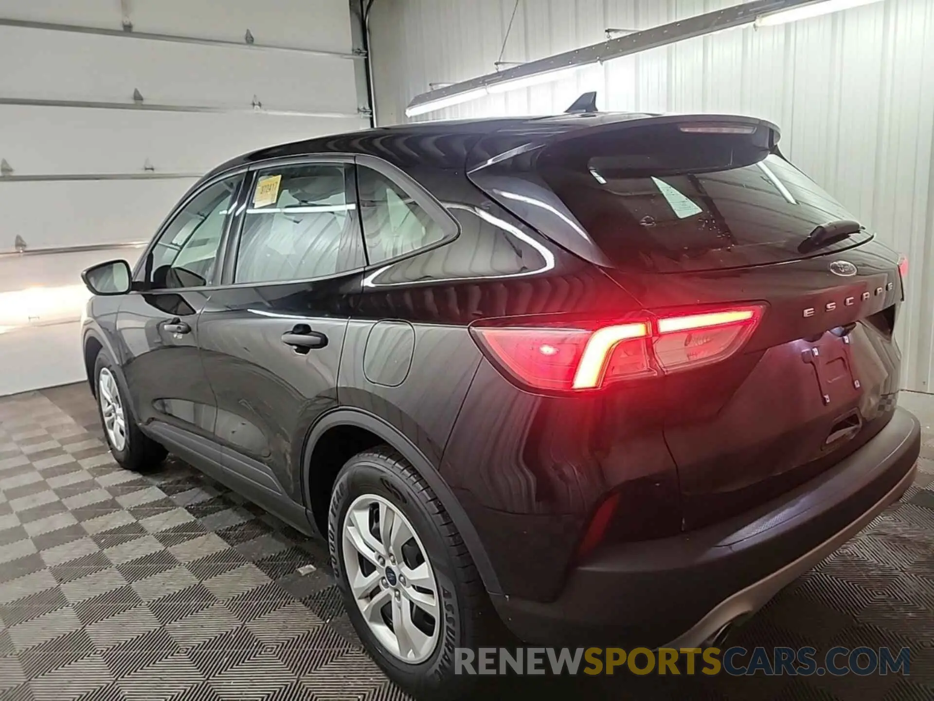 1 Photograph of a damaged car 1FMCU0F68MUA99044 FORD ESCAPE 2021