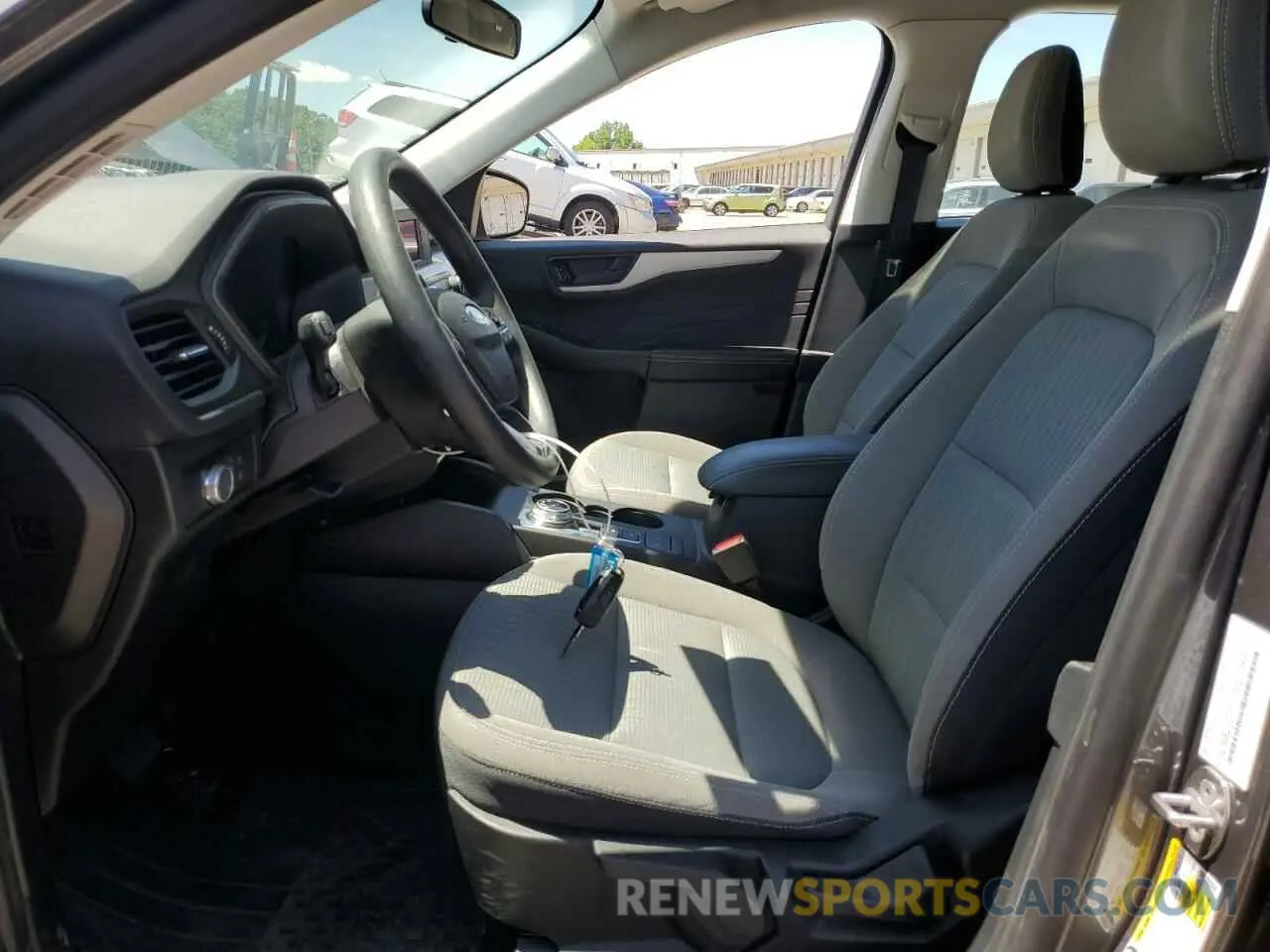 7 Photograph of a damaged car 1FMCU0F6XMUA30212 FORD ESCAPE 2021