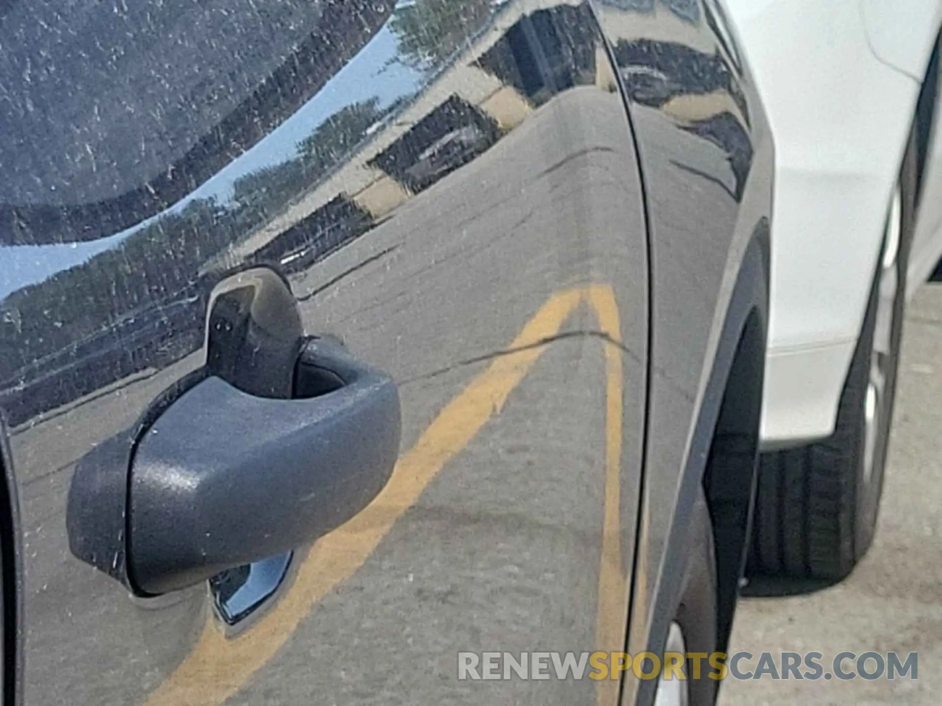 13 Photograph of a damaged car 1FMCU0F6XMUB00596 FORD ESCAPE 2021