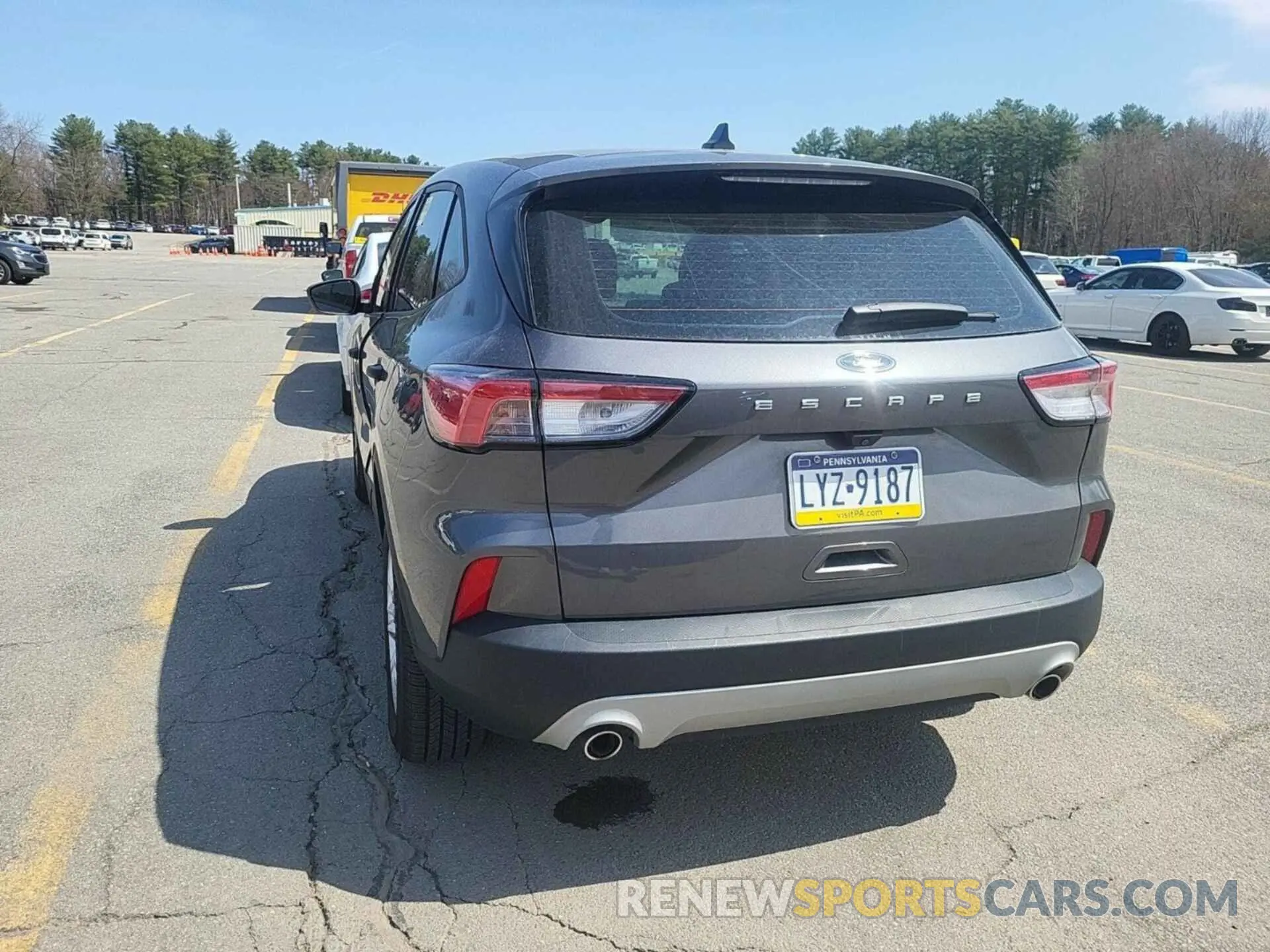 3 Photograph of a damaged car 1FMCU0F6XMUB00596 FORD ESCAPE 2021