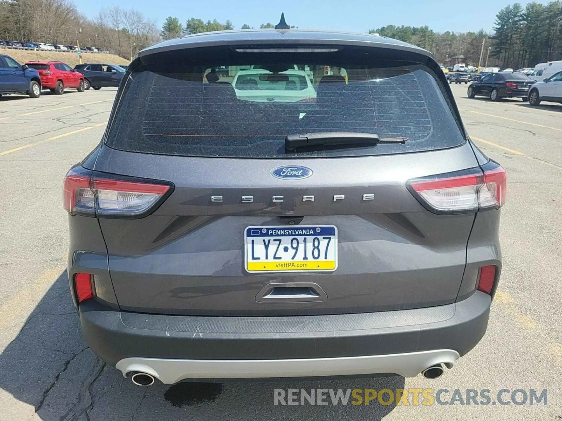 9 Photograph of a damaged car 1FMCU0F6XMUB00596 FORD ESCAPE 2021
