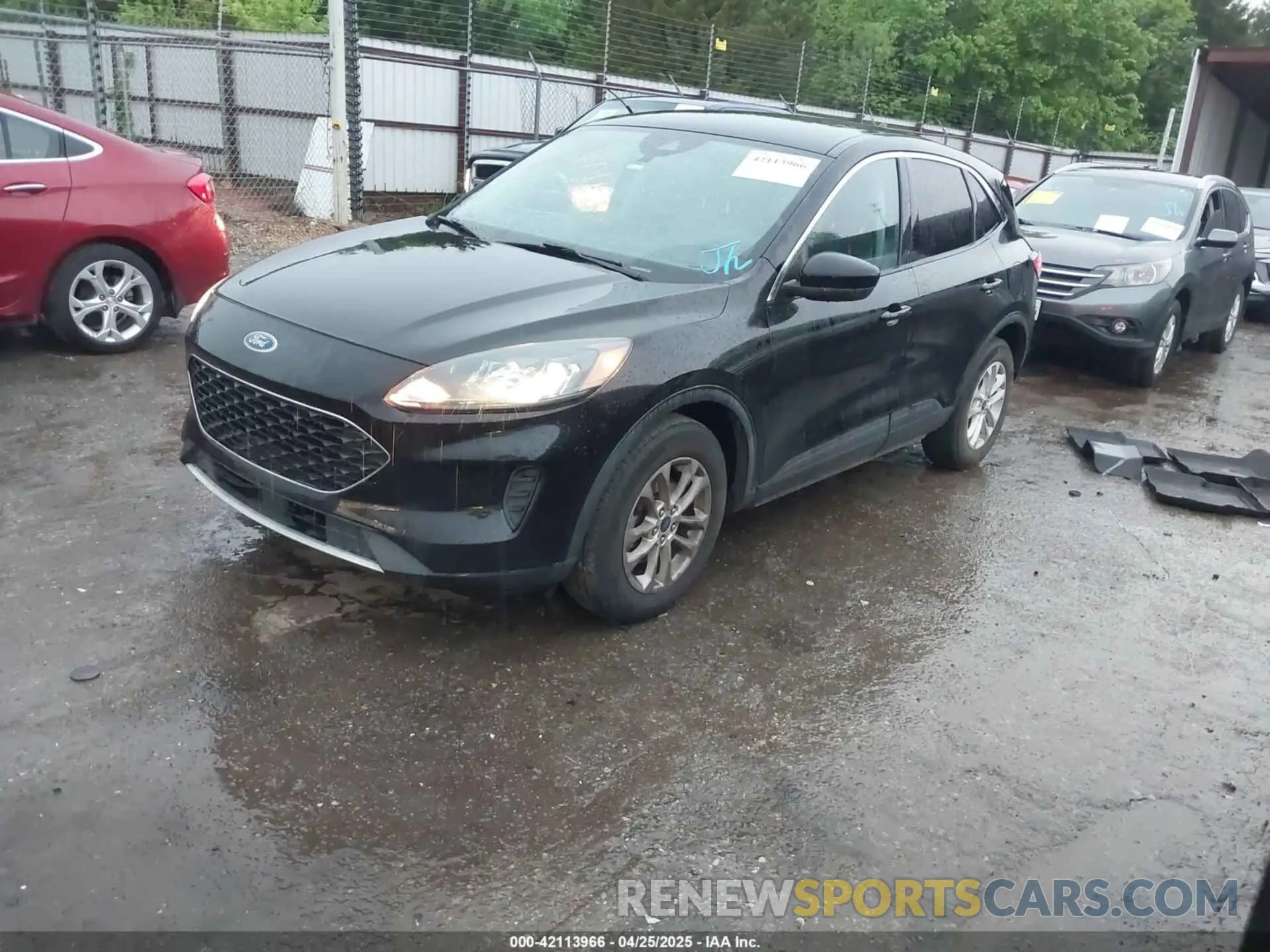 2 Photograph of a damaged car 1FMCU0G60MUA02997 FORD ESCAPE 2021