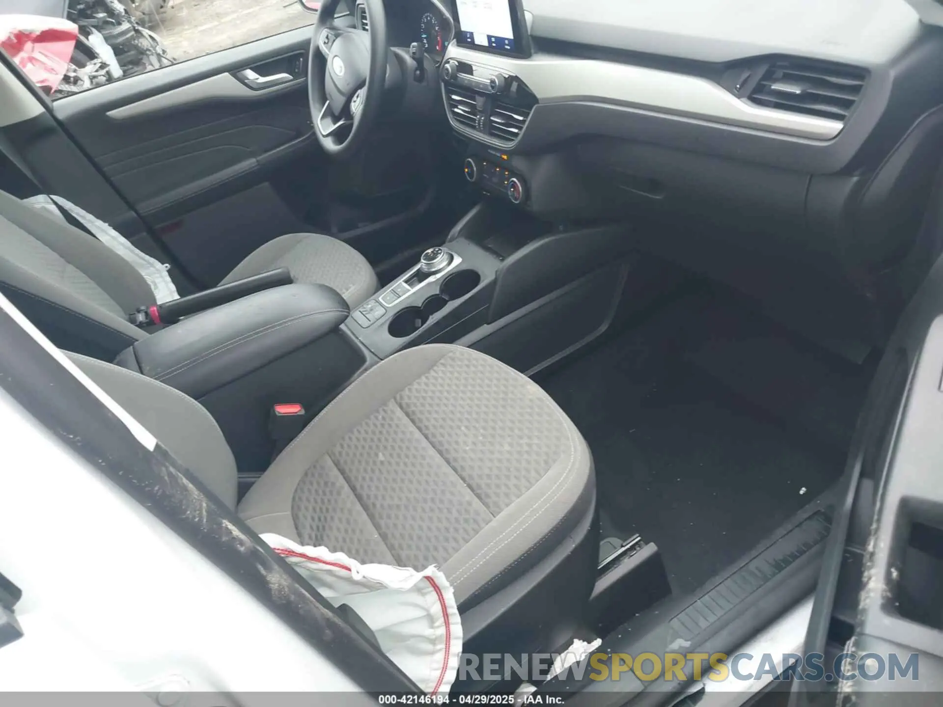 5 Фотография поврежденного автомобиля 1FMCU0G60MUB10259 FORD ESCAPE 2021