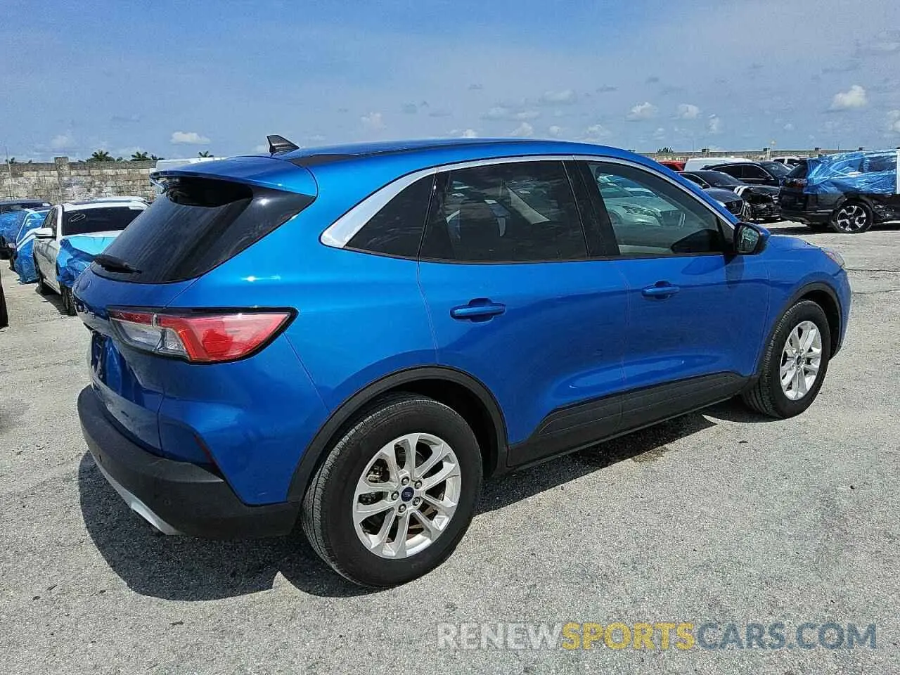 3 Photograph of a damaged car 1FMCU0G61MUA69897 FORD ESCAPE 2021