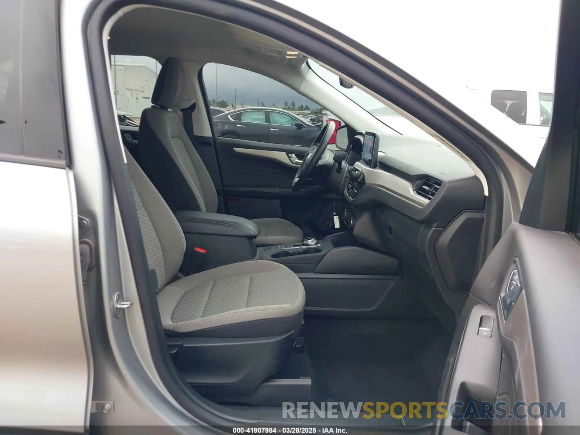 5 Фотография поврежденного автомобиля 1FMCU0G62MUA62778 FORD ESCAPE 2021