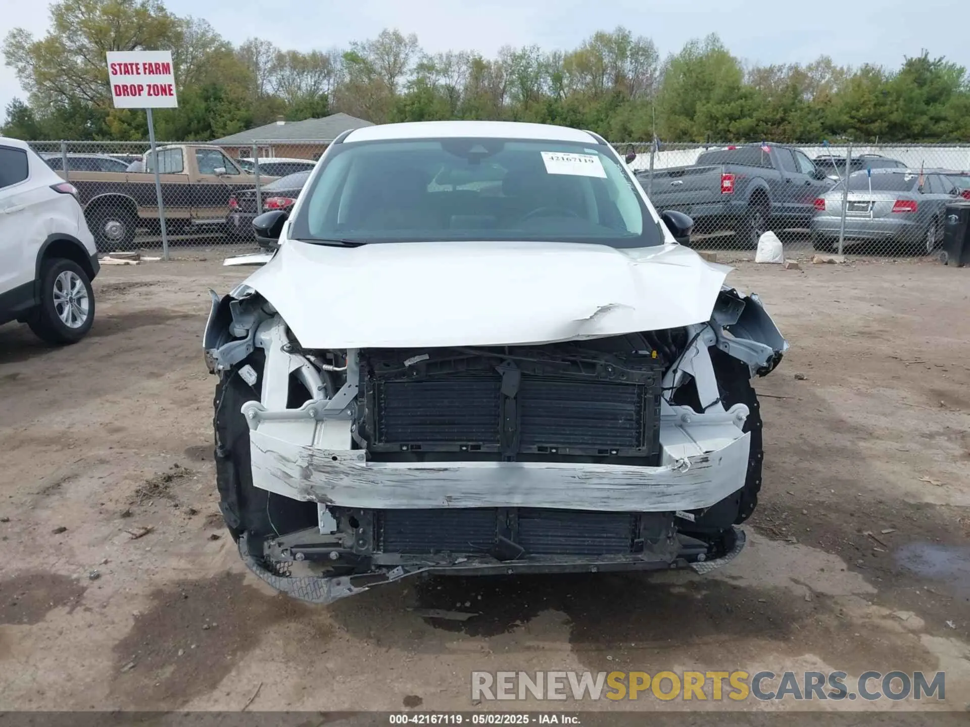 12 Photograph of a damaged car 1FMCU0G63MUA46962 FORD ESCAPE 2021