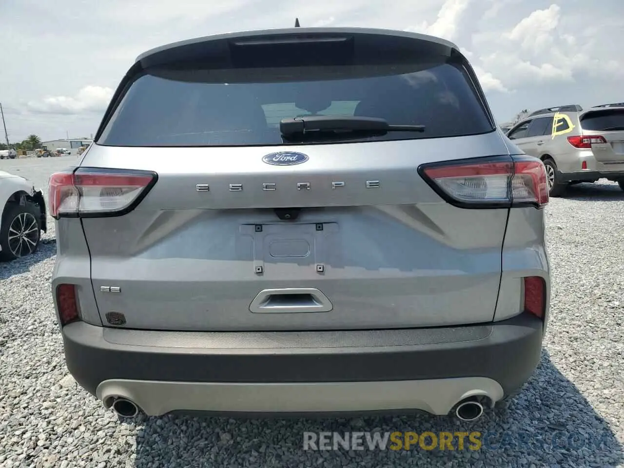 6 Photograph of a damaged car 1FMCU0G64MUA91313 FORD ESCAPE 2021