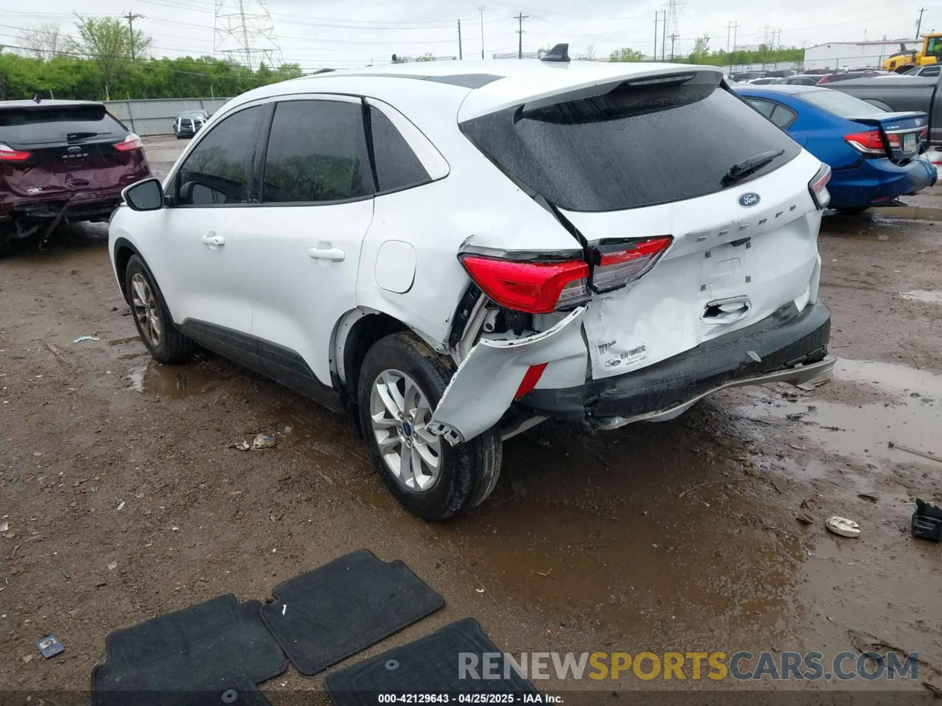 3 Фотография поврежденного автомобиля 1FMCU0G65MUA15700 FORD ESCAPE 2021
