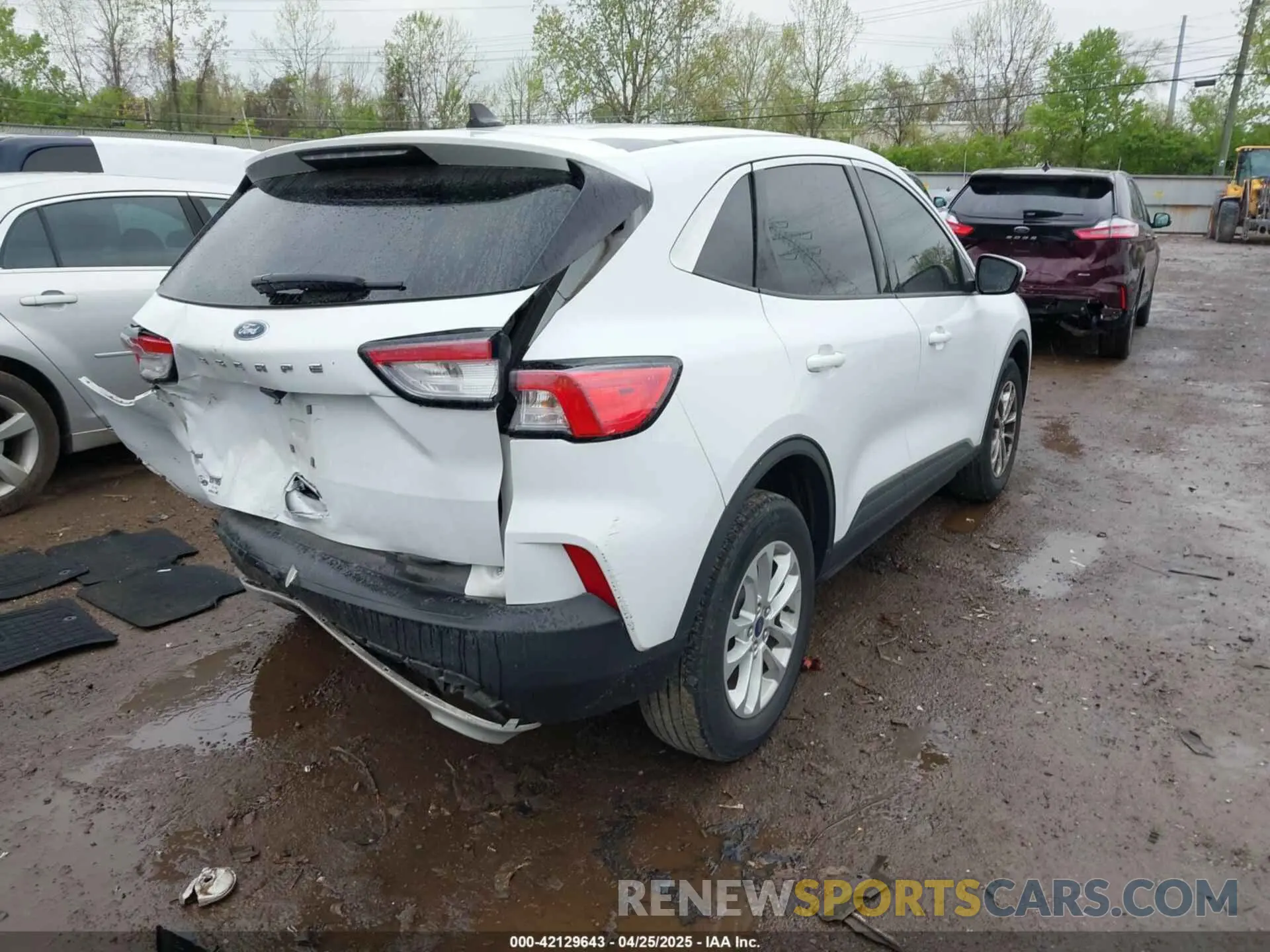 4 Фотография поврежденного автомобиля 1FMCU0G65MUA15700 FORD ESCAPE 2021