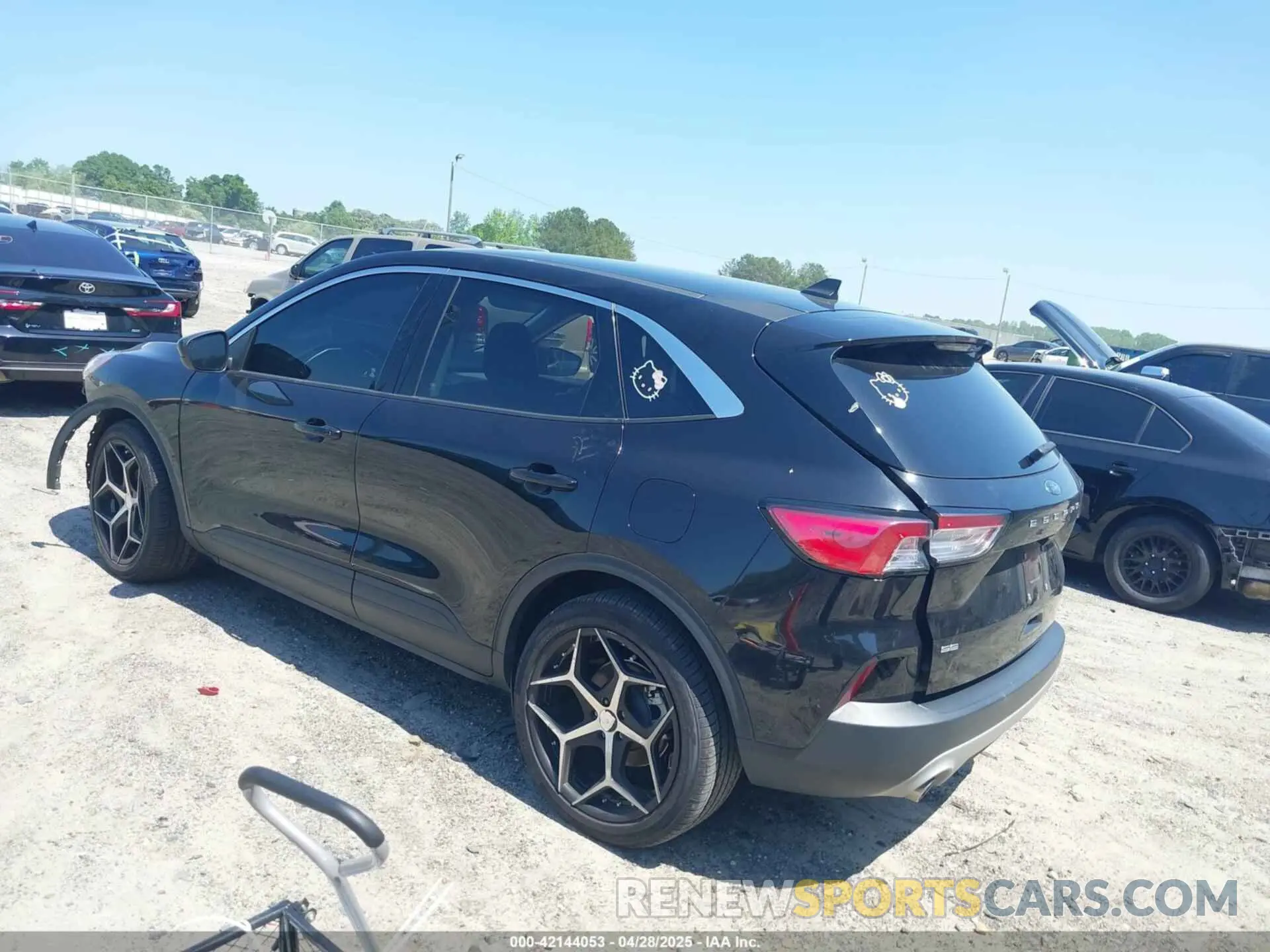 3 Фотография поврежденного автомобиля 1FMCU0G66MUB26983 FORD ESCAPE 2021