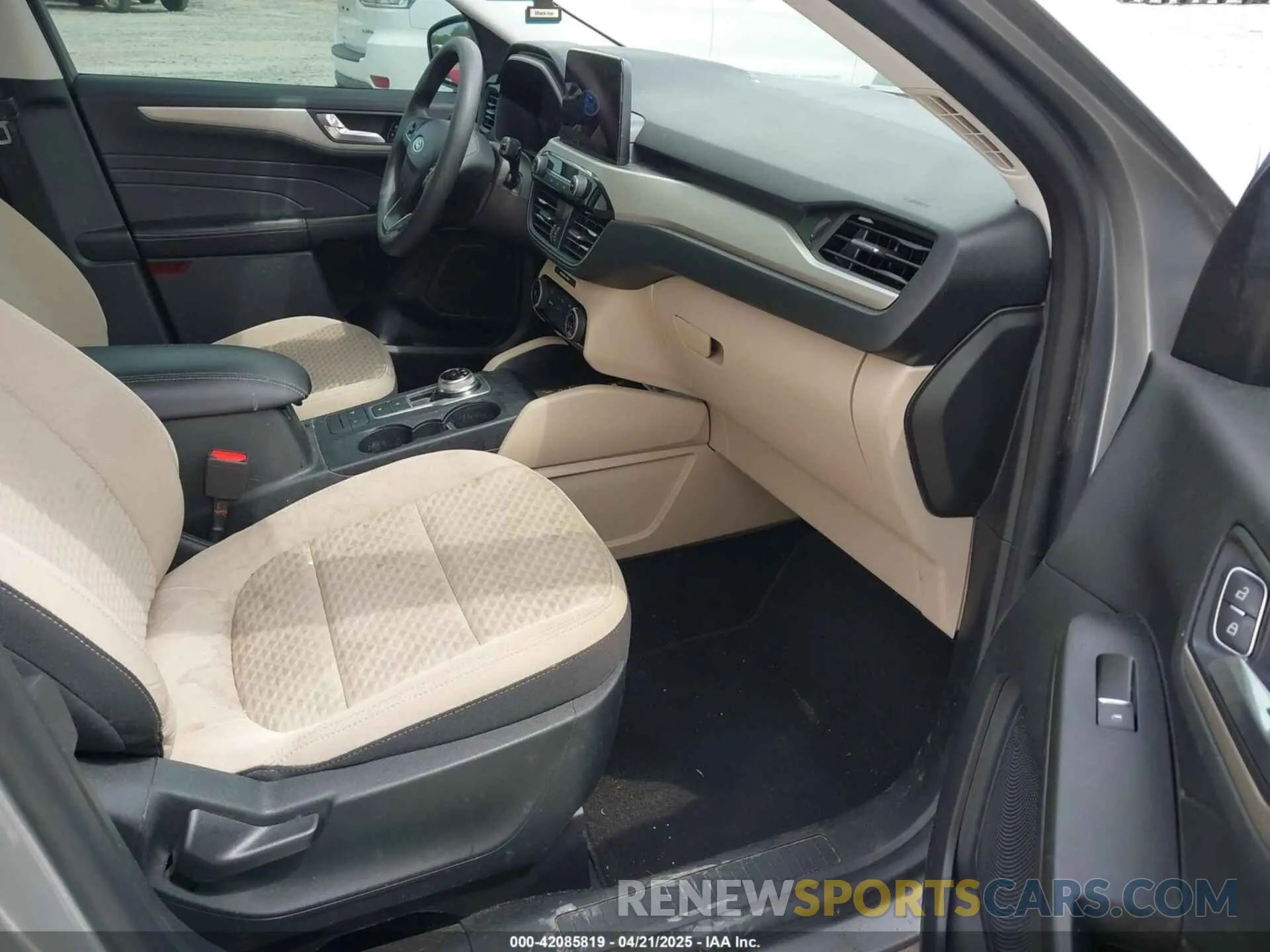 5 Фотография поврежденного автомобиля 1FMCU0G67MUA99969 FORD ESCAPE 2021