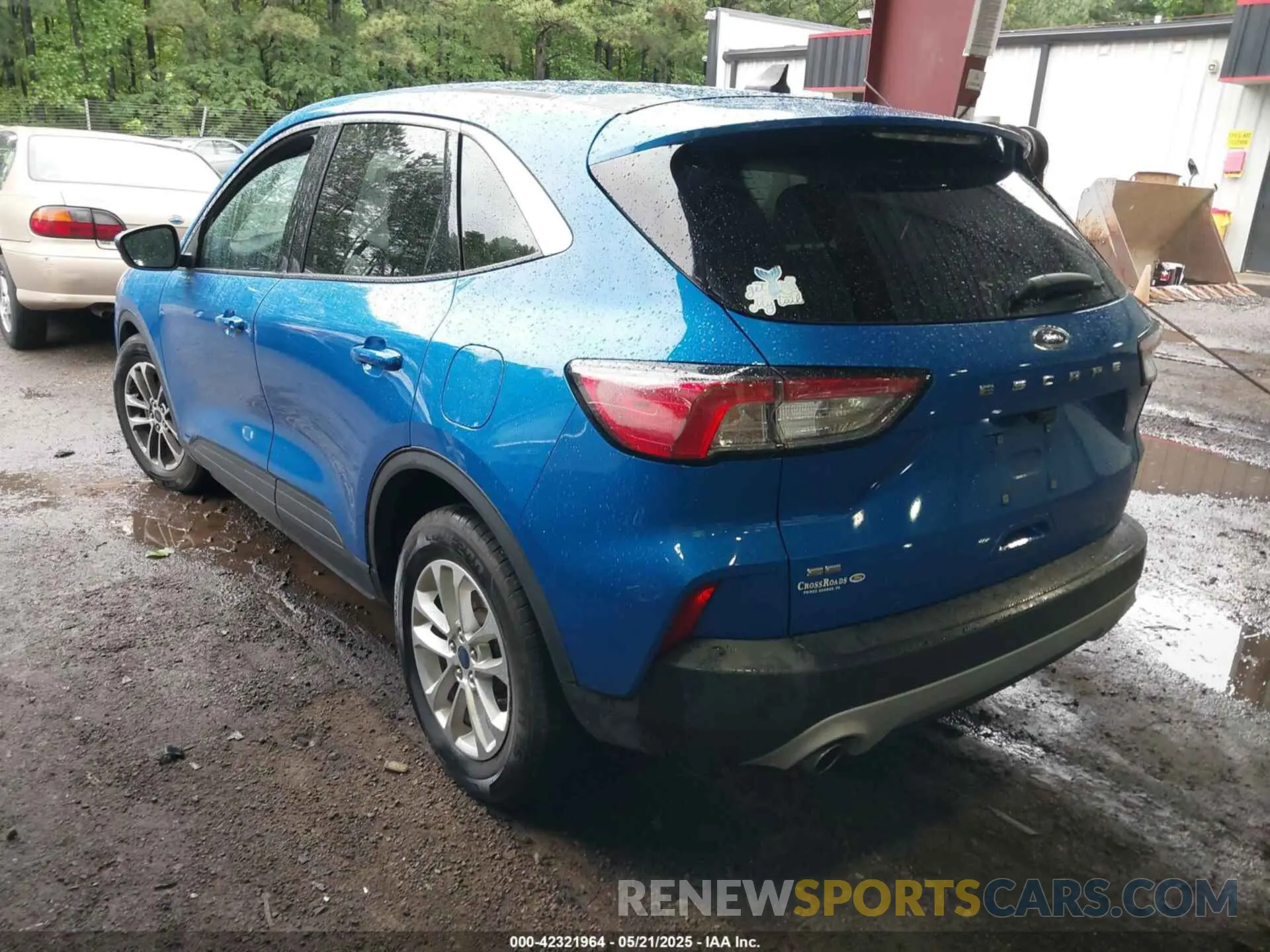 3 Photograph of a damaged car 1FMCU0G68MUB08310 FORD ESCAPE 2021