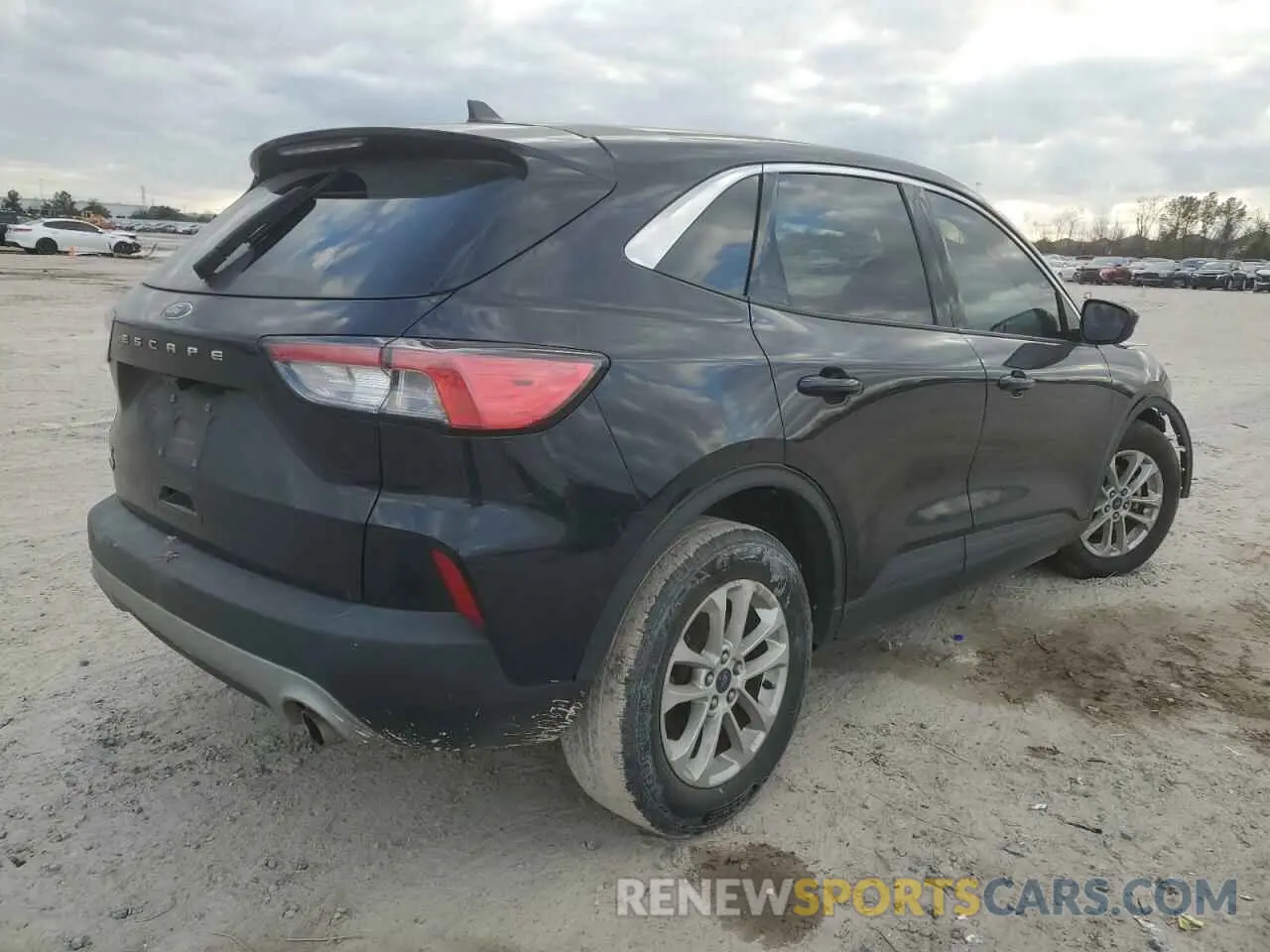 3 Photograph of a damaged car 1FMCU0G69MUA99066 FORD ESCAPE 2021