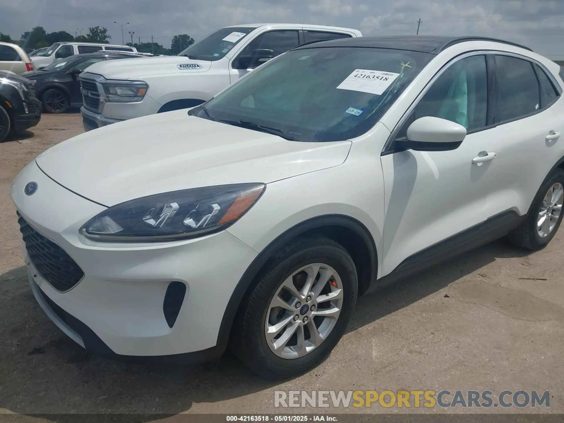 2 Photograph of a damaged car 1FMCU0G6XMUA26997 FORD ESCAPE 2021