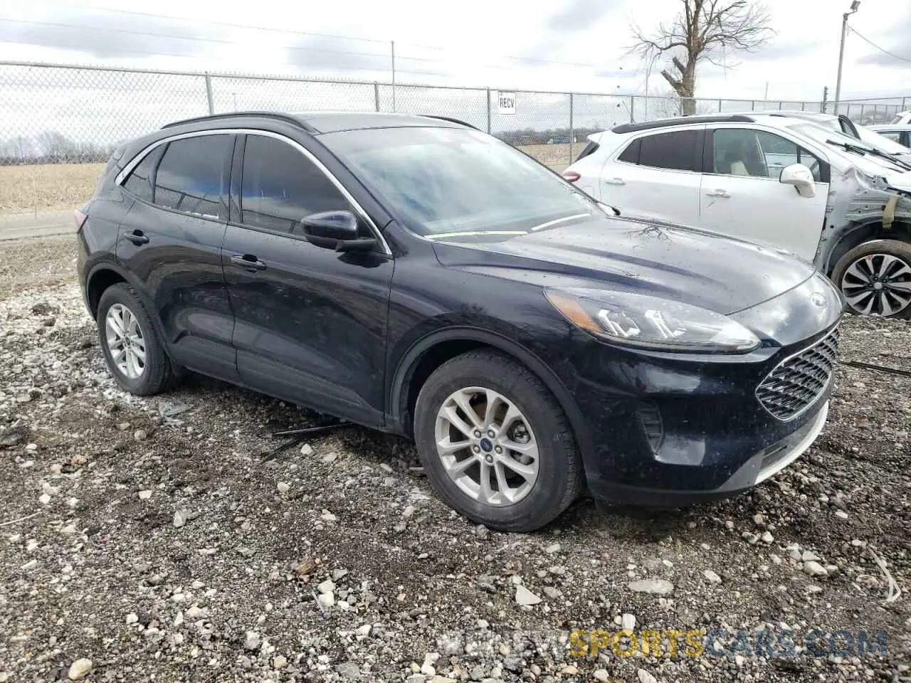 4 Photograph of a damaged car 1FMCU0G6XMUA72538 FORD ESCAPE 2021