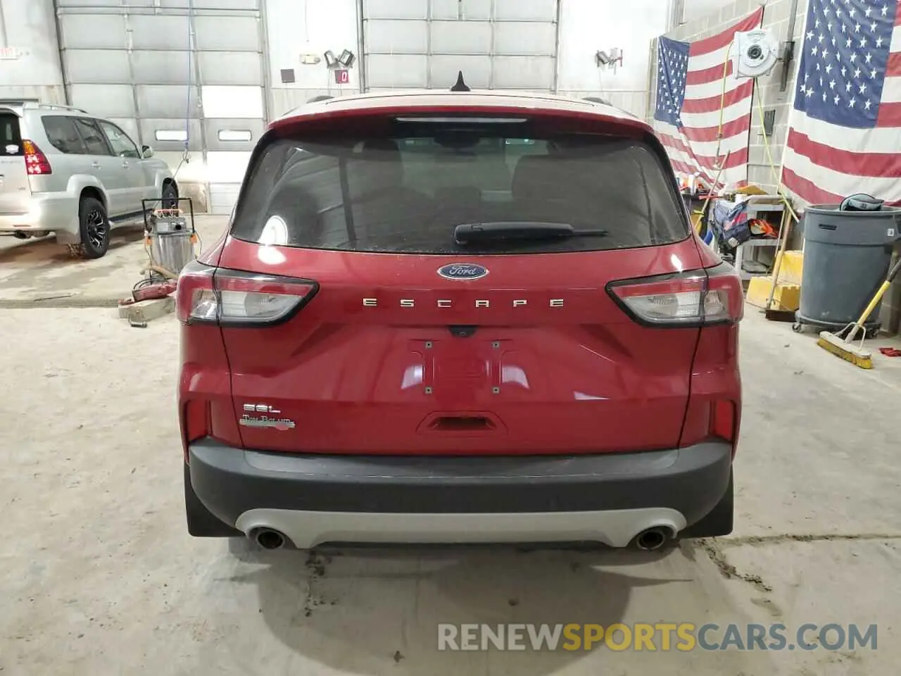 6 Photograph of a damaged car 1FMCU0H62MUA32033 FORD ESCAPE 2021