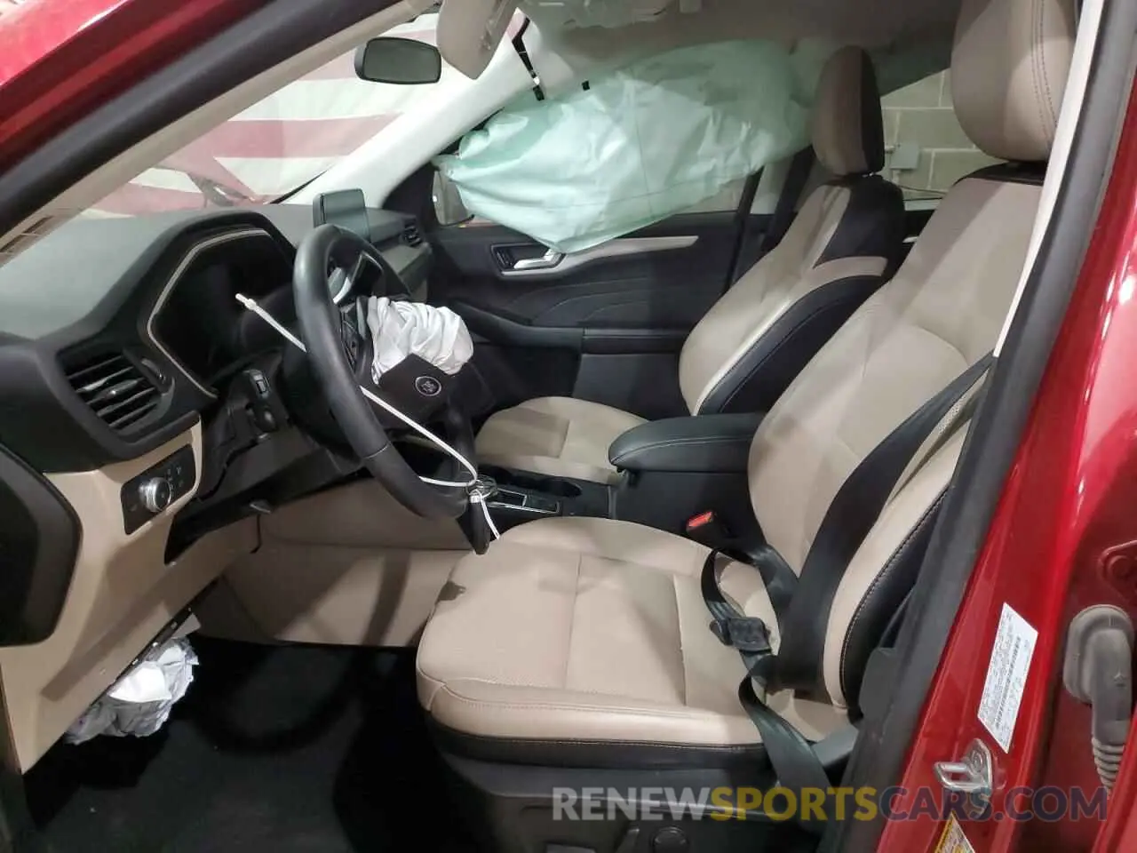 7 Photograph of a damaged car 1FMCU0H62MUA32033 FORD ESCAPE 2021