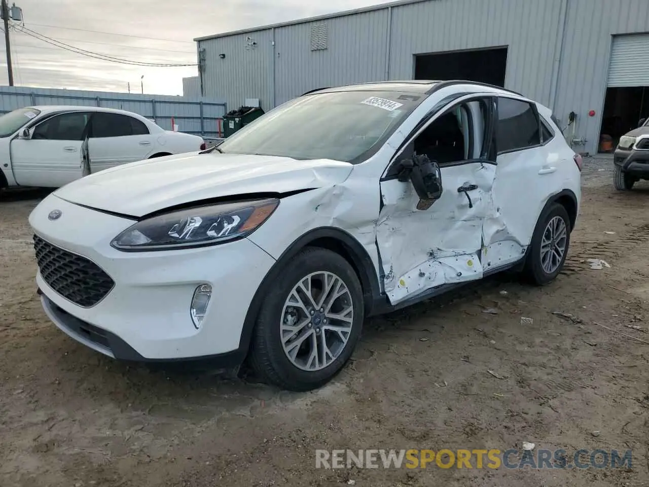1 Фотография поврежденного автомобиля 1FMCU0H63MUB32593 FORD ESCAPE 2021
