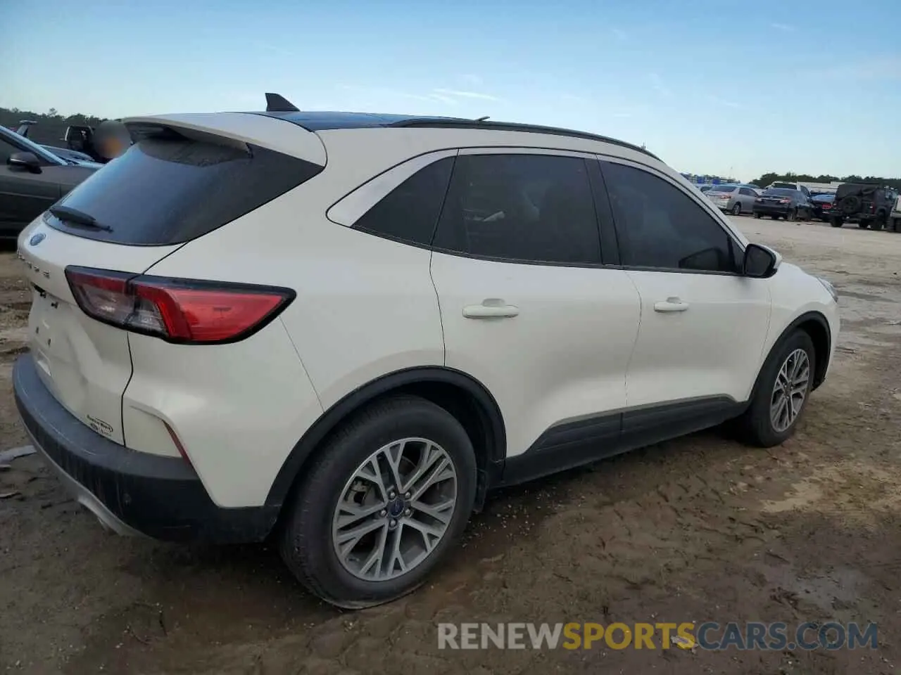 3 Фотография поврежденного автомобиля 1FMCU0H63MUB32593 FORD ESCAPE 2021