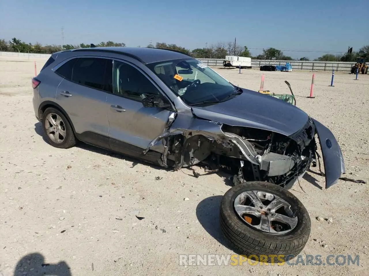 4 Photograph of a damaged car 1FMCU0H64MUA57452 FORD ESCAPE 2021