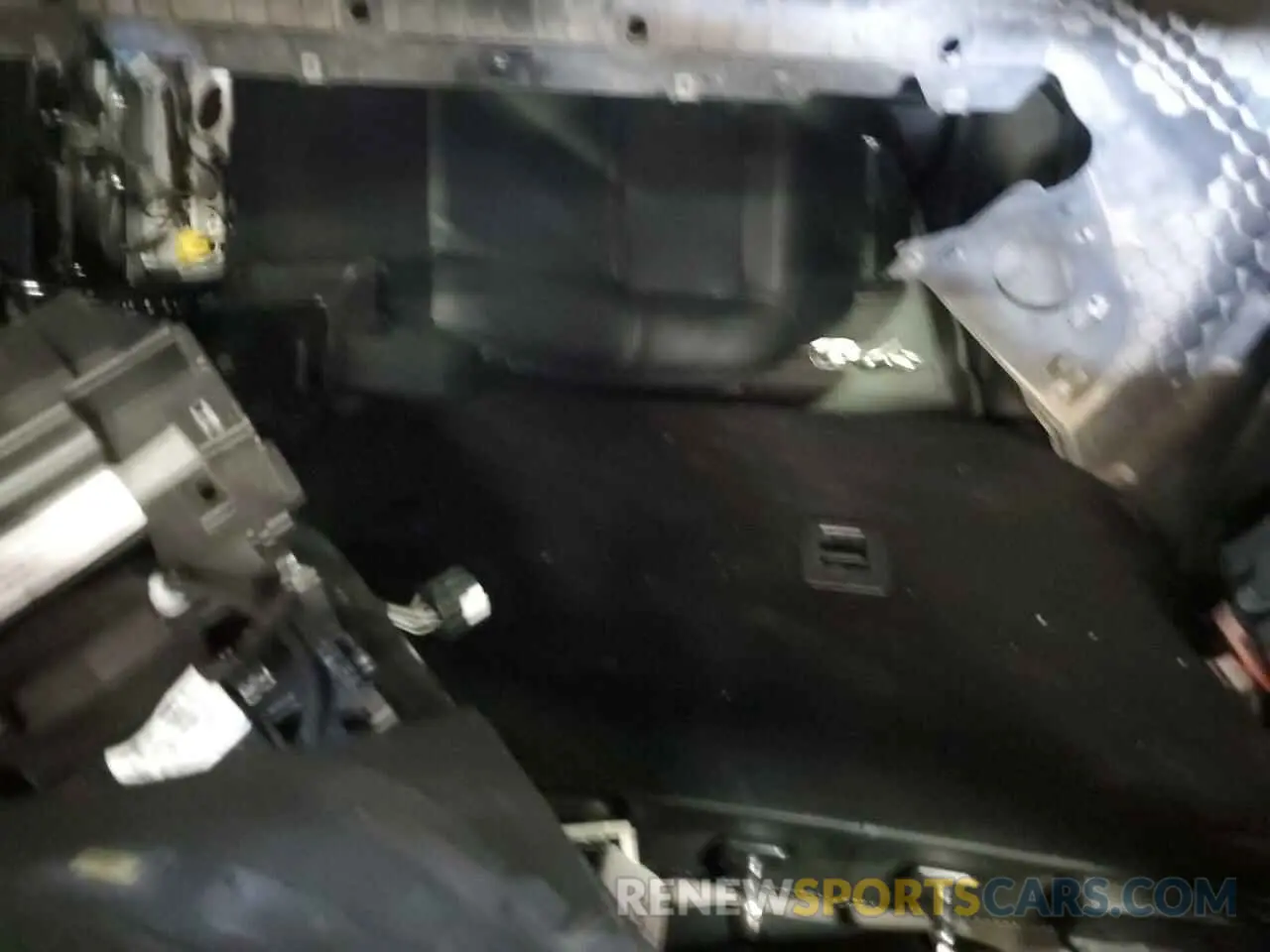 10 Photograph of a damaged car 1FMCU0H66MUB04206 FORD ESCAPE 2021
