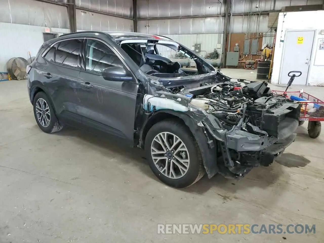 4 Photograph of a damaged car 1FMCU0H66MUB04206 FORD ESCAPE 2021