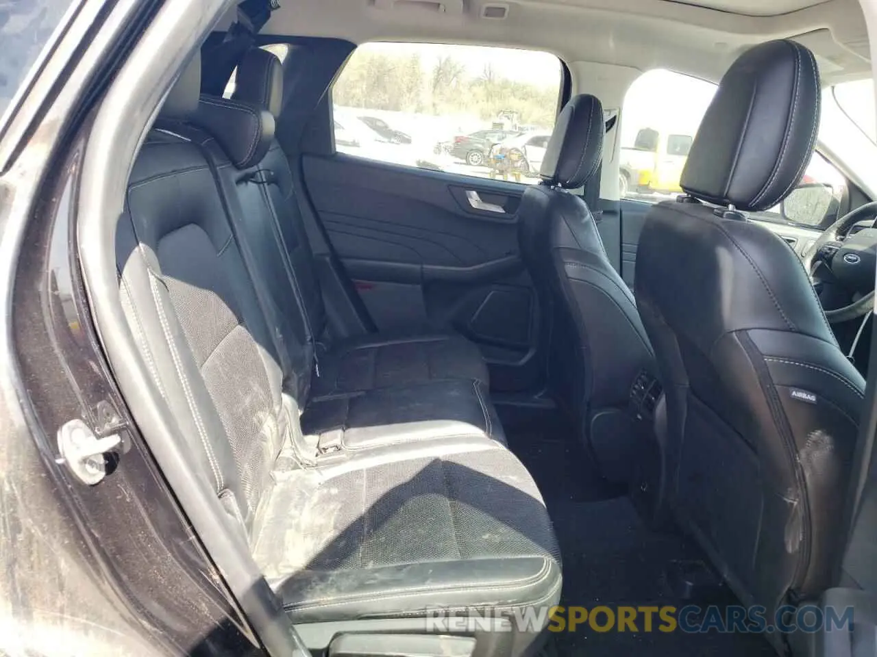 11 Photograph of a damaged car 1FMCU0H69MUA15486 FORD ESCAPE 2021