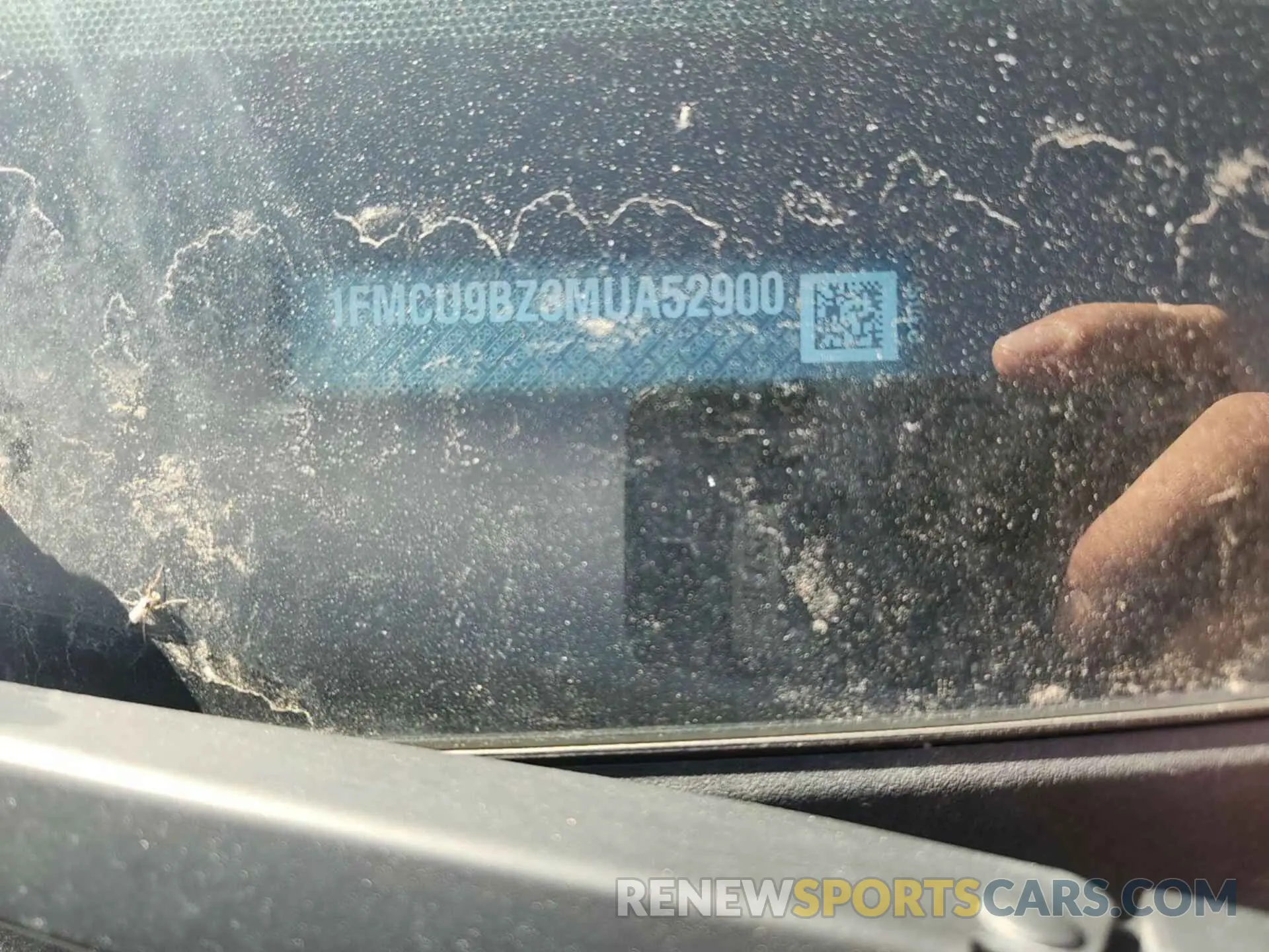 16 Photograph of a damaged car 1FMCU9BZ3MUA52900 FORD ESCAPE 2021