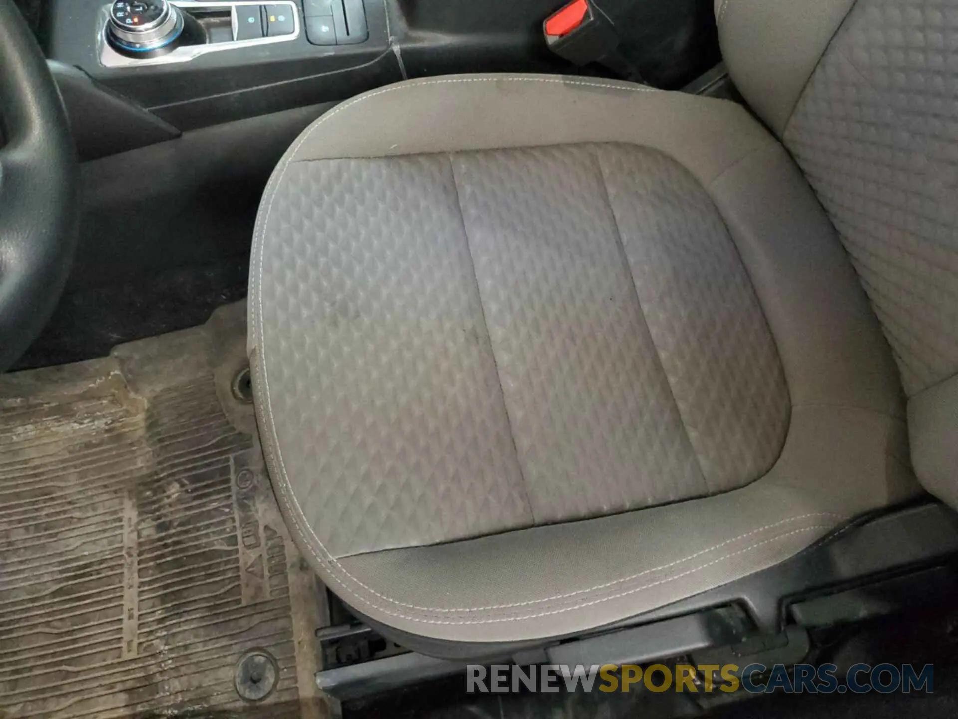16 Photograph of a damaged car 1FMCU9BZ4MUA42411 FORD ESCAPE 2021