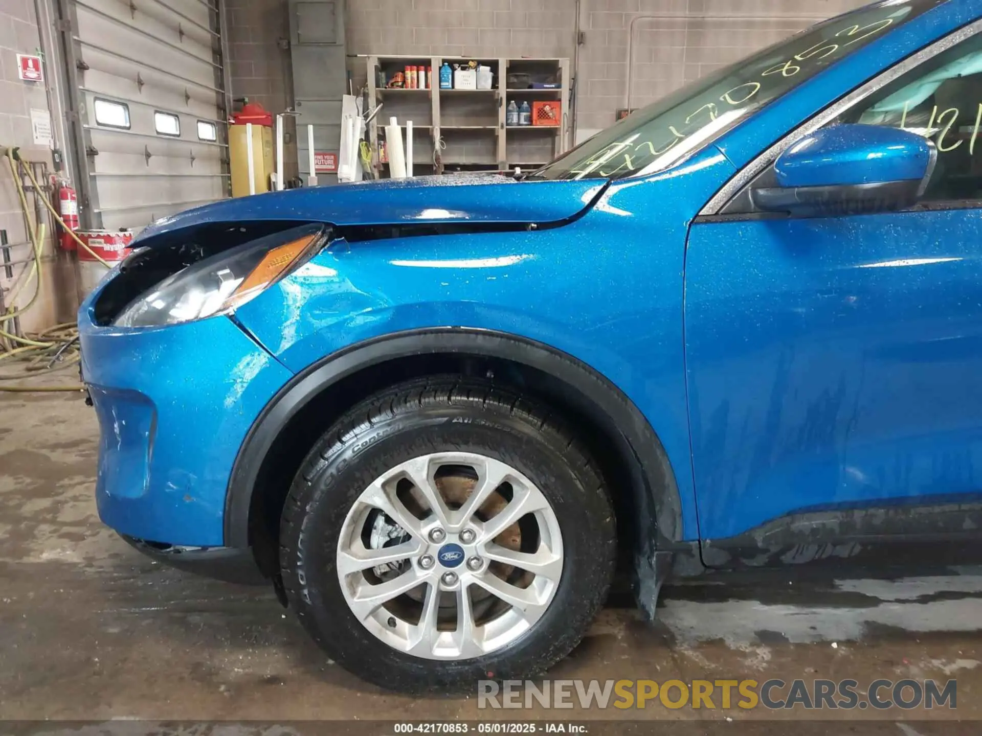 18 Photograph of a damaged car 1FMCU9BZ7MUA06972 FORD ESCAPE 2021